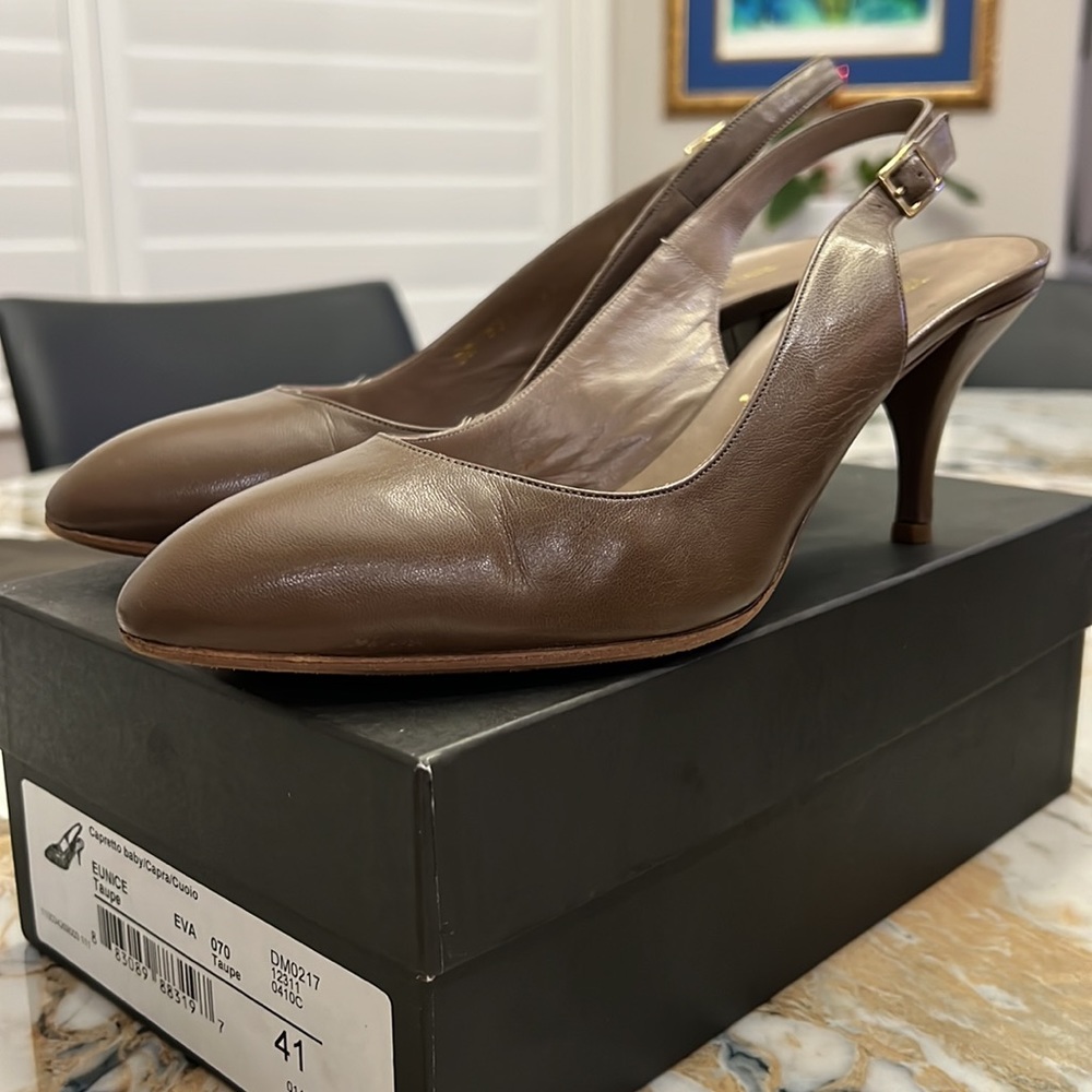 BRUNO MAGLI TAUPE SLINGBACK PUMPS SIZE 41